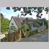 Gimson, Lea Cottage, Ulverscroft, the wing on the left added in 1972, photo Robin Leicester, Wikipedia.JPG